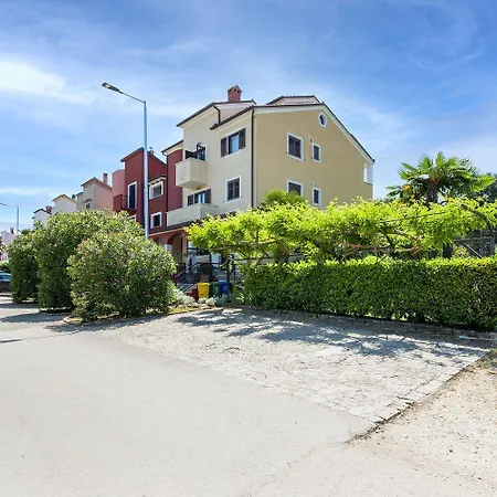 Apartment Hundefreundliches Studio-apartment Mit Pool, Babybett, Grill, Parkplatz Rovinj