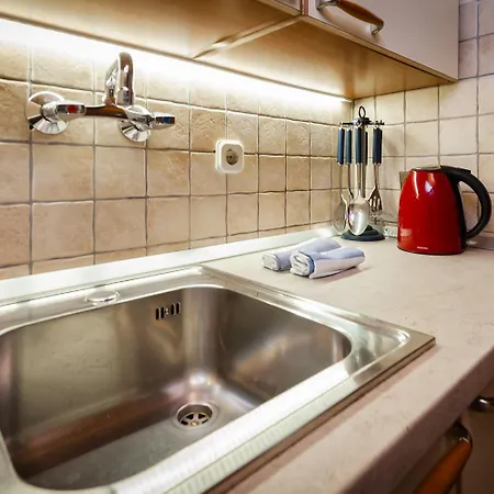 Hundefreundliches Studio-apartment Mit Pool, Babybett, Grill, Parkplatz Apartment