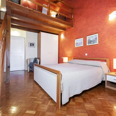Apartment Hundefreundliches Studio-apartment Mit Pool, Babybett, Grill, Parkplatz *