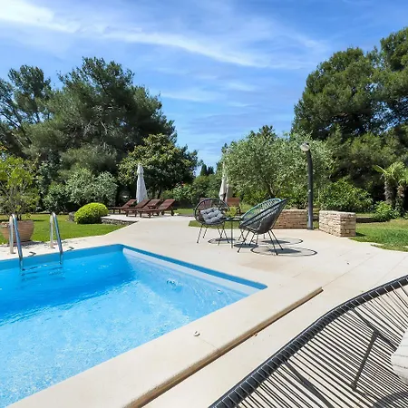 Hundefreundliches Studio-apartment Mit Pool, Babybett, Grill, Parkplatz Apartment